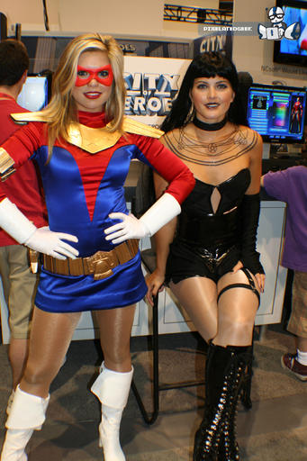 Обо всем - Comic-Con 2009. Большая фотоподборка (Косплей и booth babes)